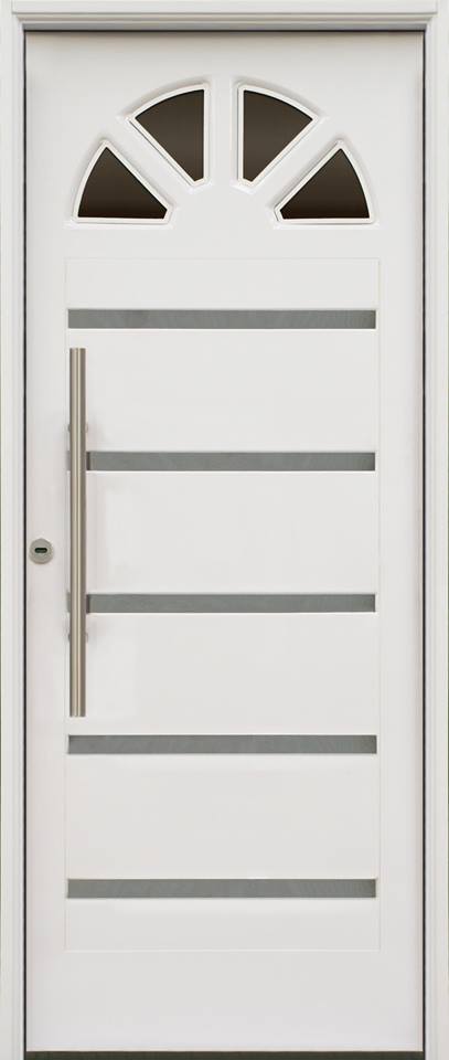 Puerta metálica con barral y aislación térmica

