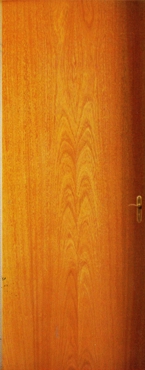Puerta placa de cedro con bisagras pomela

